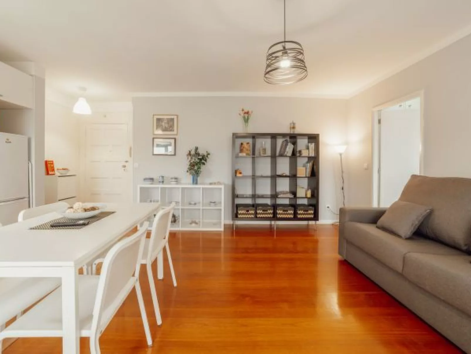 ESPINHO SEAWALK AND SEAVIEW by VACATIONY - Inside