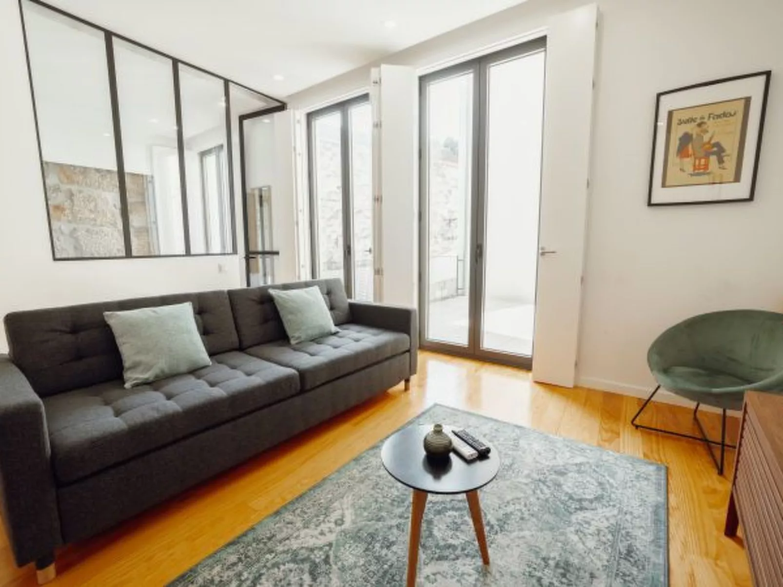 COURTYARD OPORTO DESIGN APARTMENT C WITH TERRACE - Inside