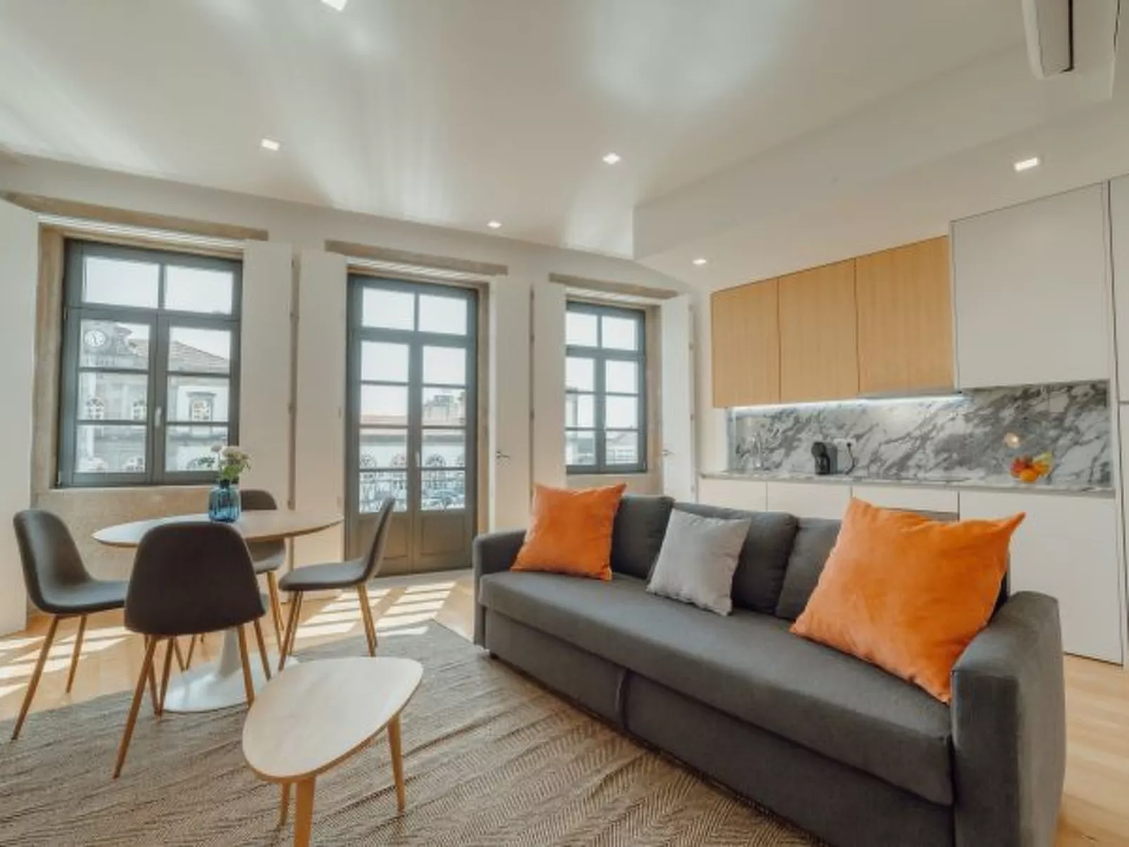 COURTYARD OPORTO DESIGN APARTMENT B - Drinnen