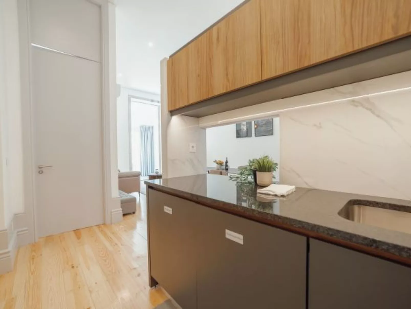 HEART OF PORTO APARTMENT B TERRACE by VACATIONY - Dedans