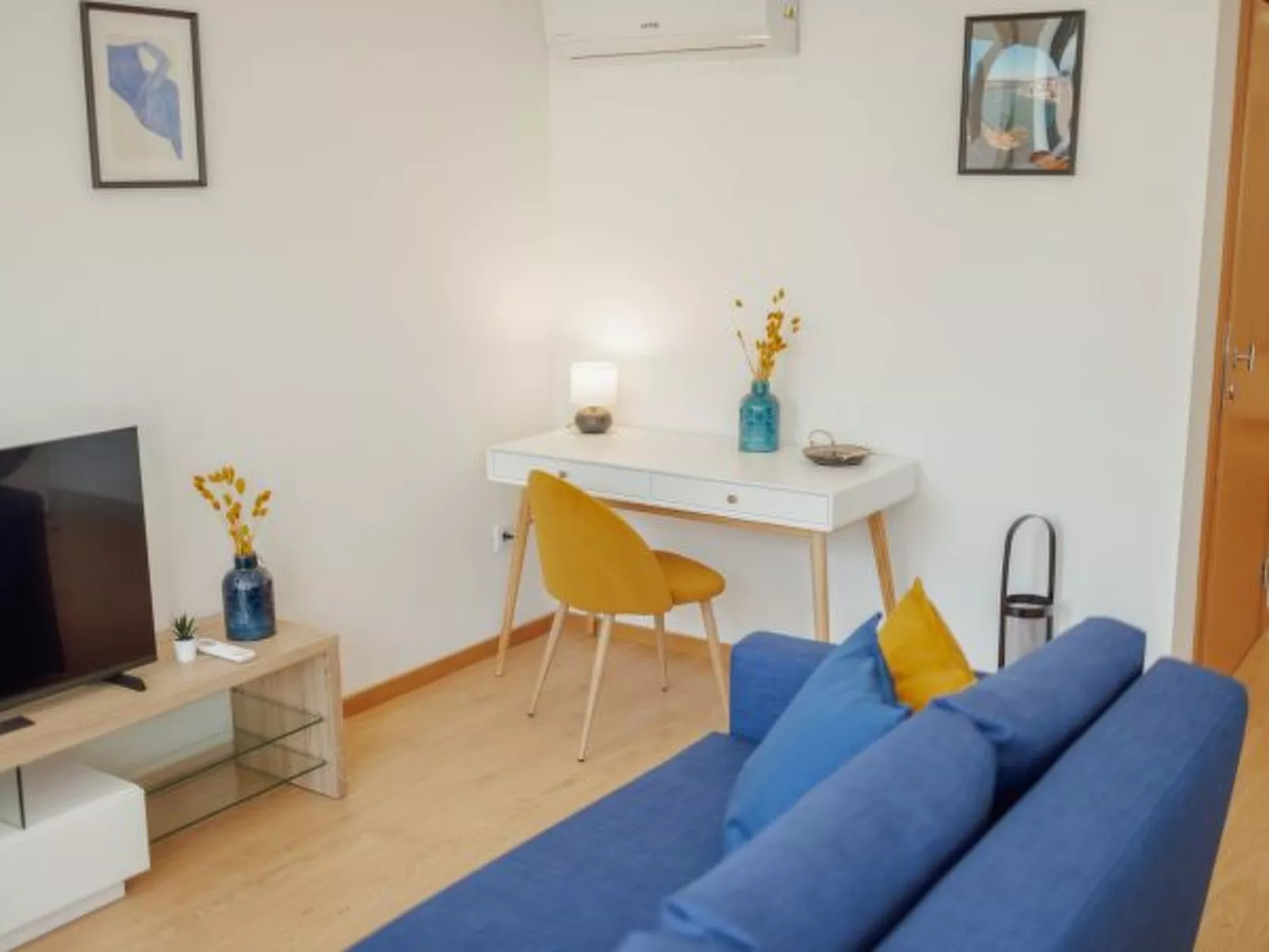 MODERN & STYLISH APARTMENT I by VACATIONY - Inside