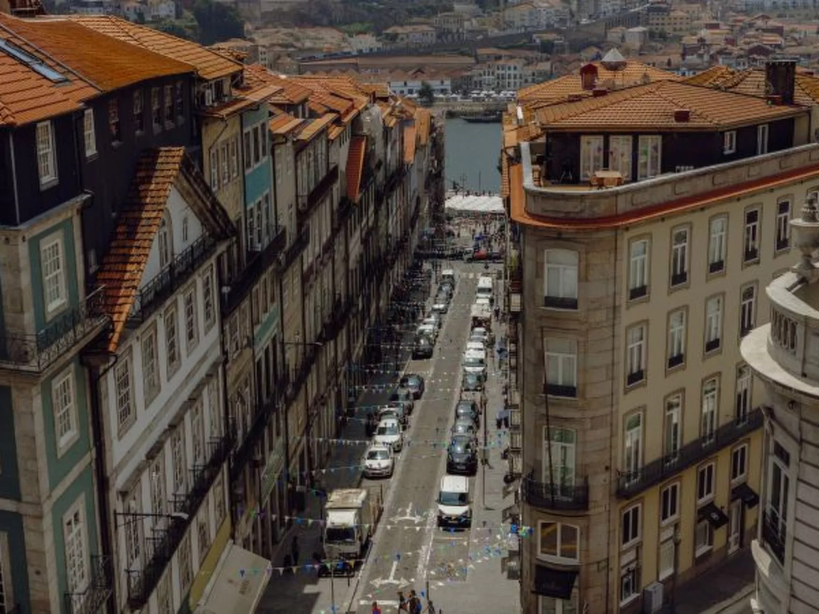 DOWNTOWN PENTHOUSE with RIVER VIEW by VACATIONY - Outside