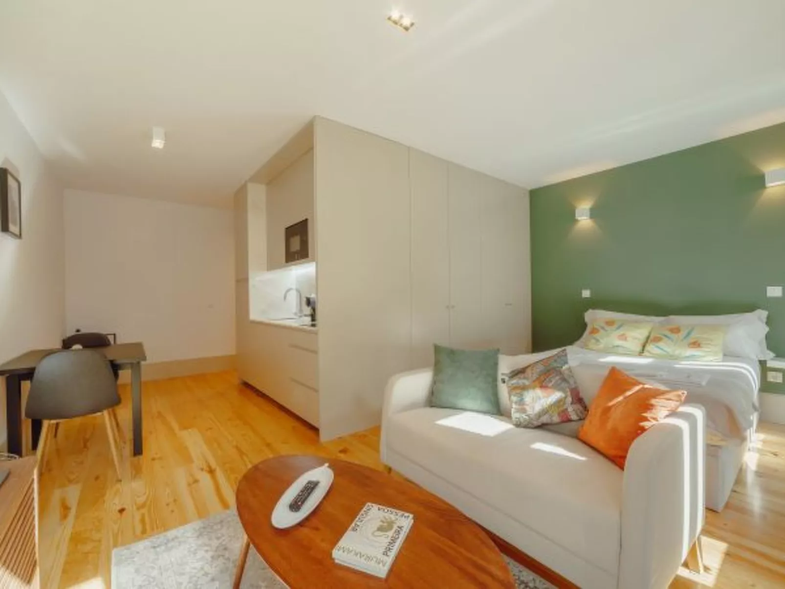 LEGACY OPORTO DESIGN APARTMENT D by VACATIONY - Inside