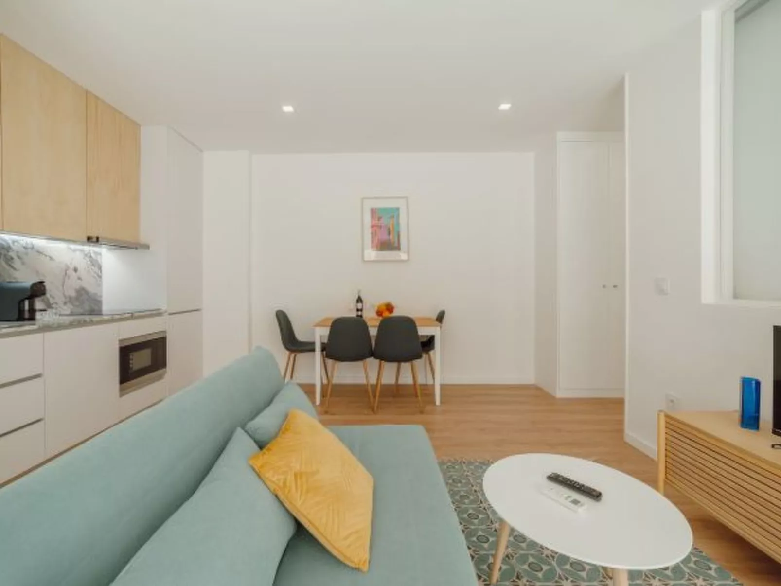 COURTYARD OPORTO DESIGN APARTMENT H - Inside