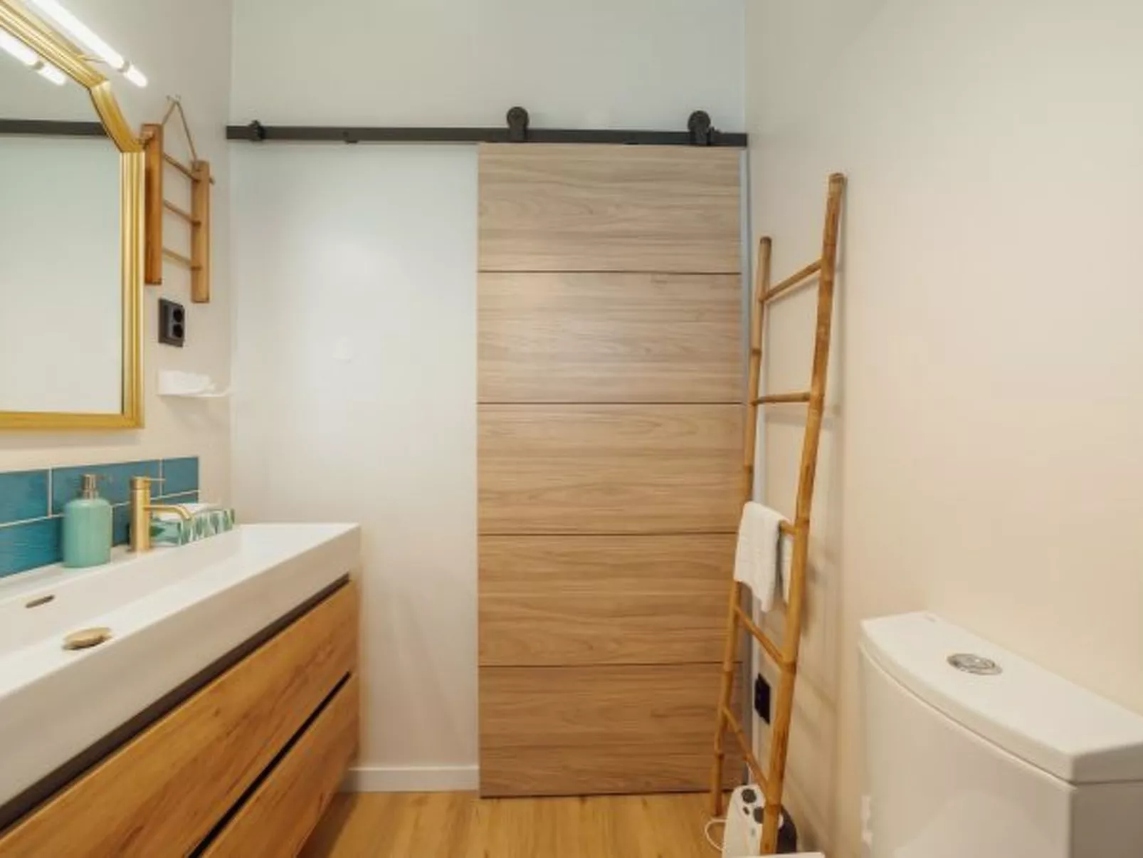 CASA DAS ORQUIDEAS by VACATIONY - Inside