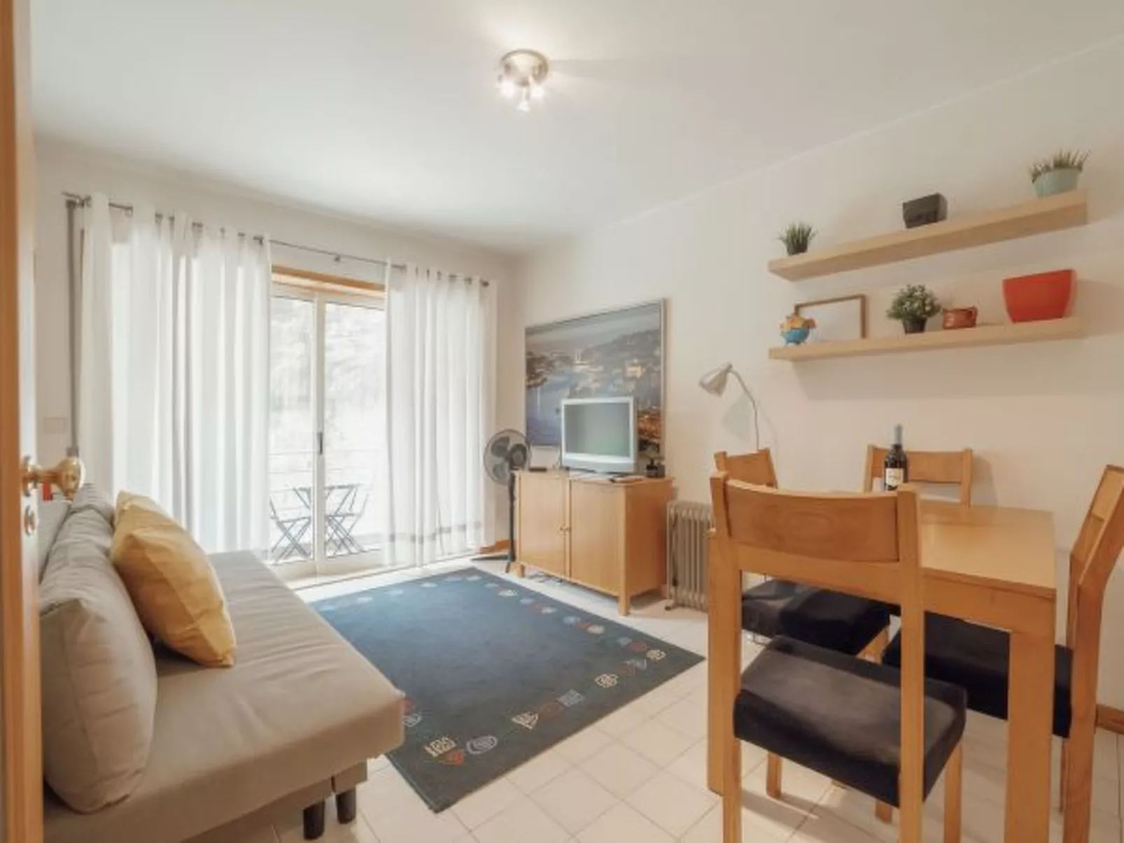 DOWNTOWN TRINDADE WITH TERRACE by VACATIONY - Drinnen