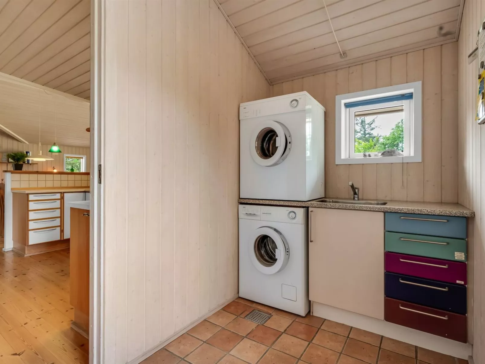 "Salla" - 1.2km from the sea - Inside