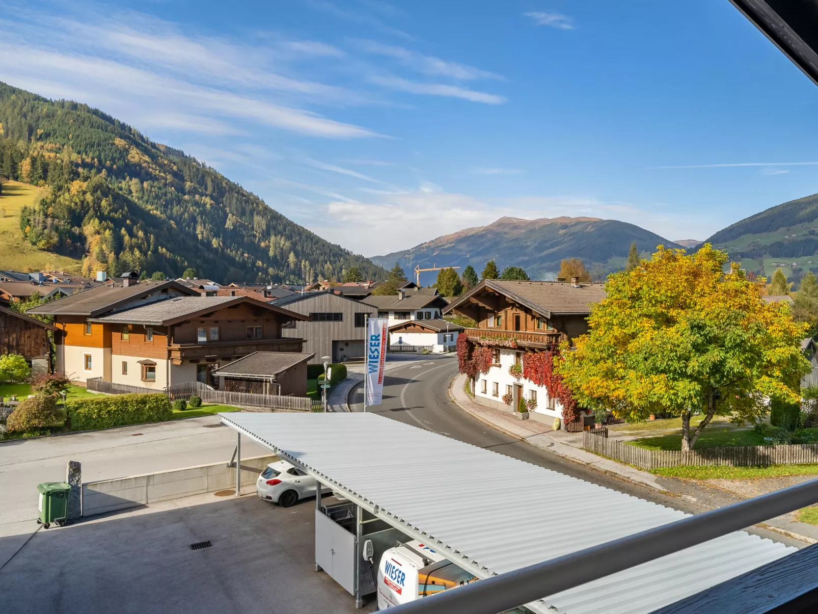 Weberbauer - Outside