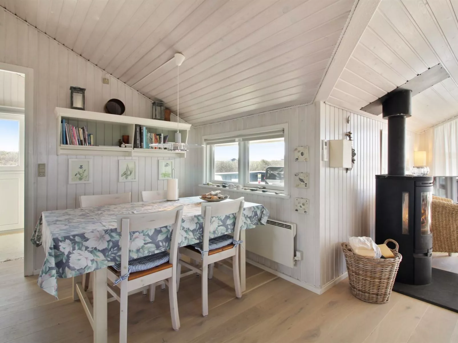 "Minka" - 58m from the sea - Inside