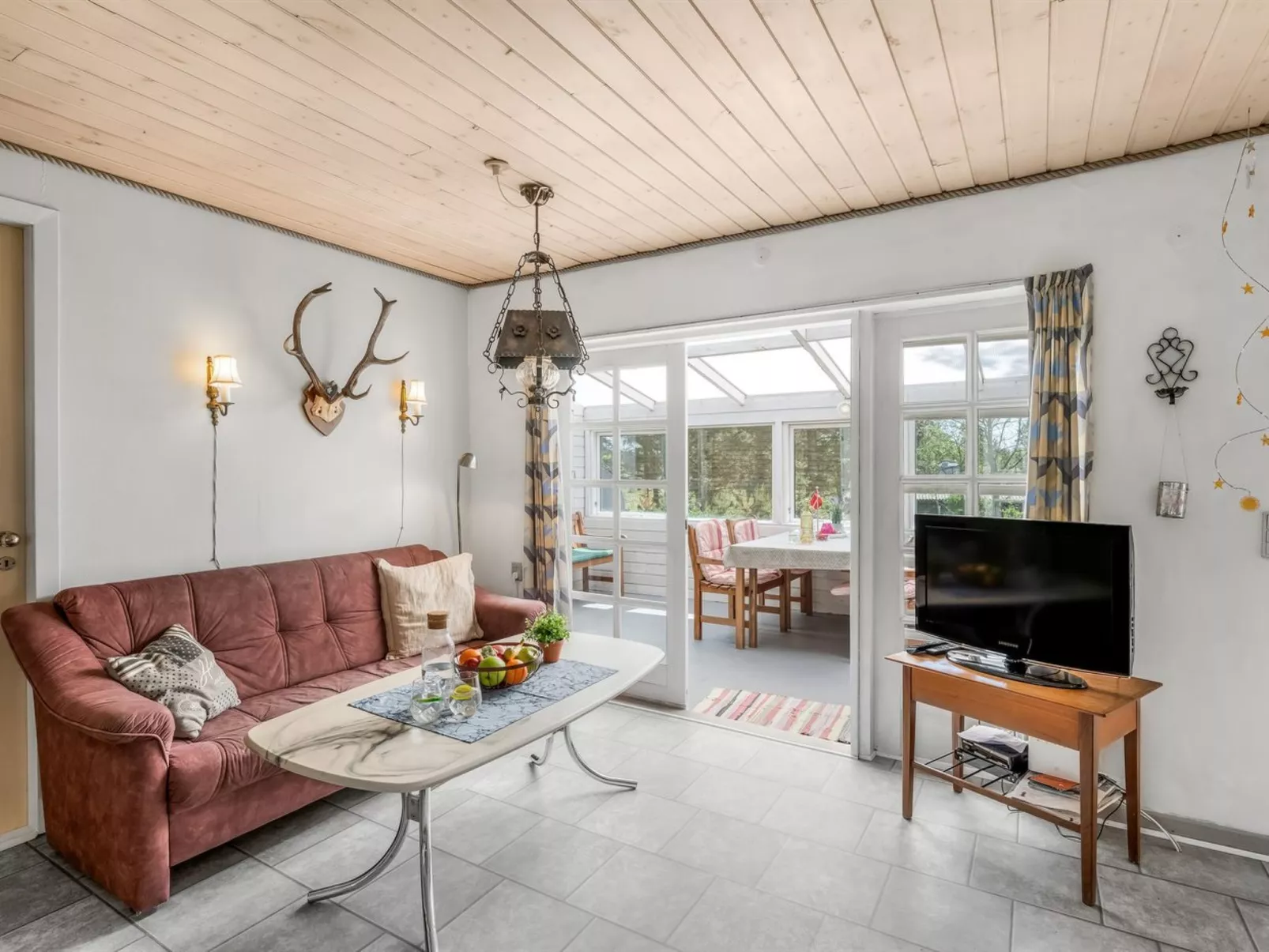 "Jonnhild" - 700m from the sea - Inside