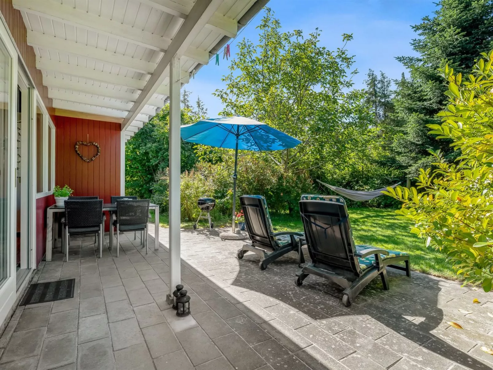 "Elkea" - 150m from the sea - Outside