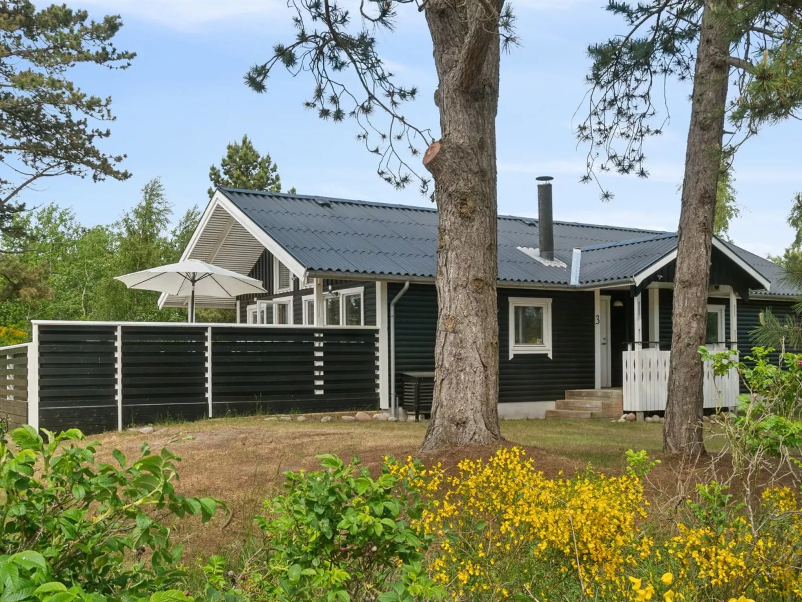 "Lavrens" - 300m from the sea - Draußen