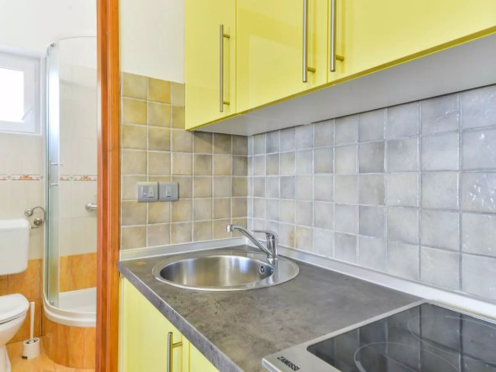 Holiday Apartment Inga Yellow with a sea view - Image-tags.info