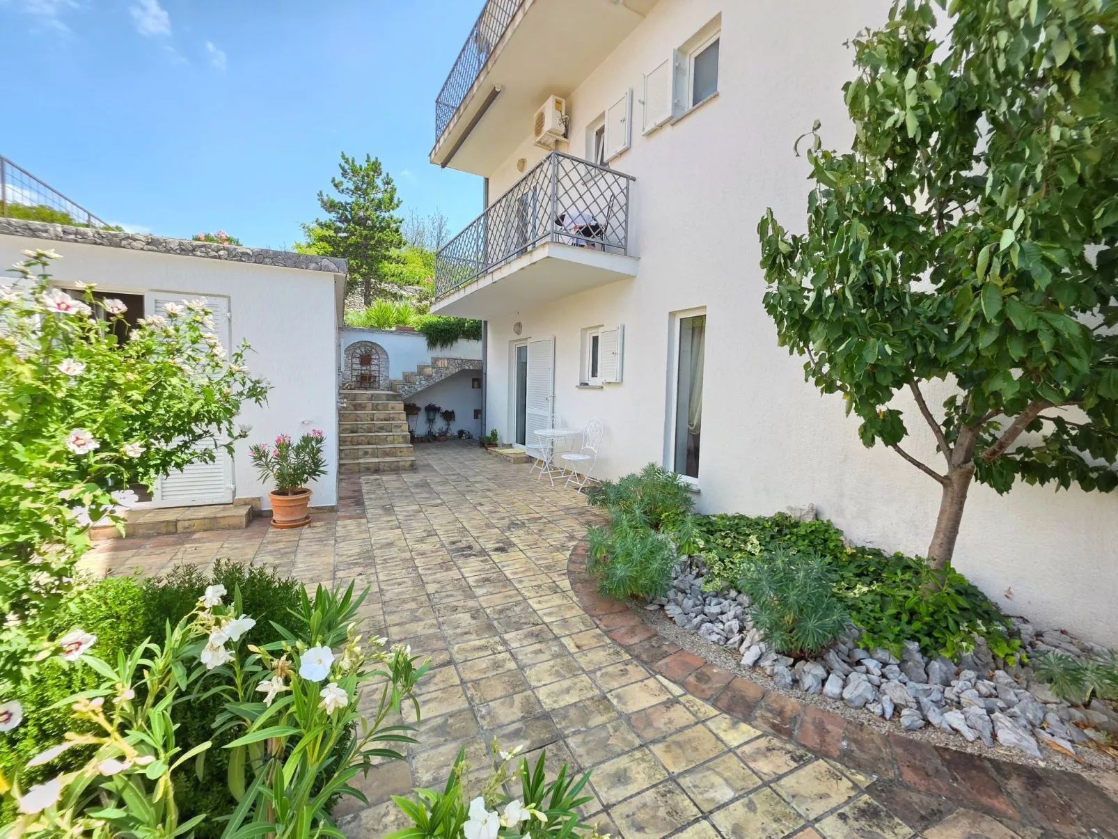 Zimmer für 2, mit Terrasse und Meerblick, ohne Küche - Draußen