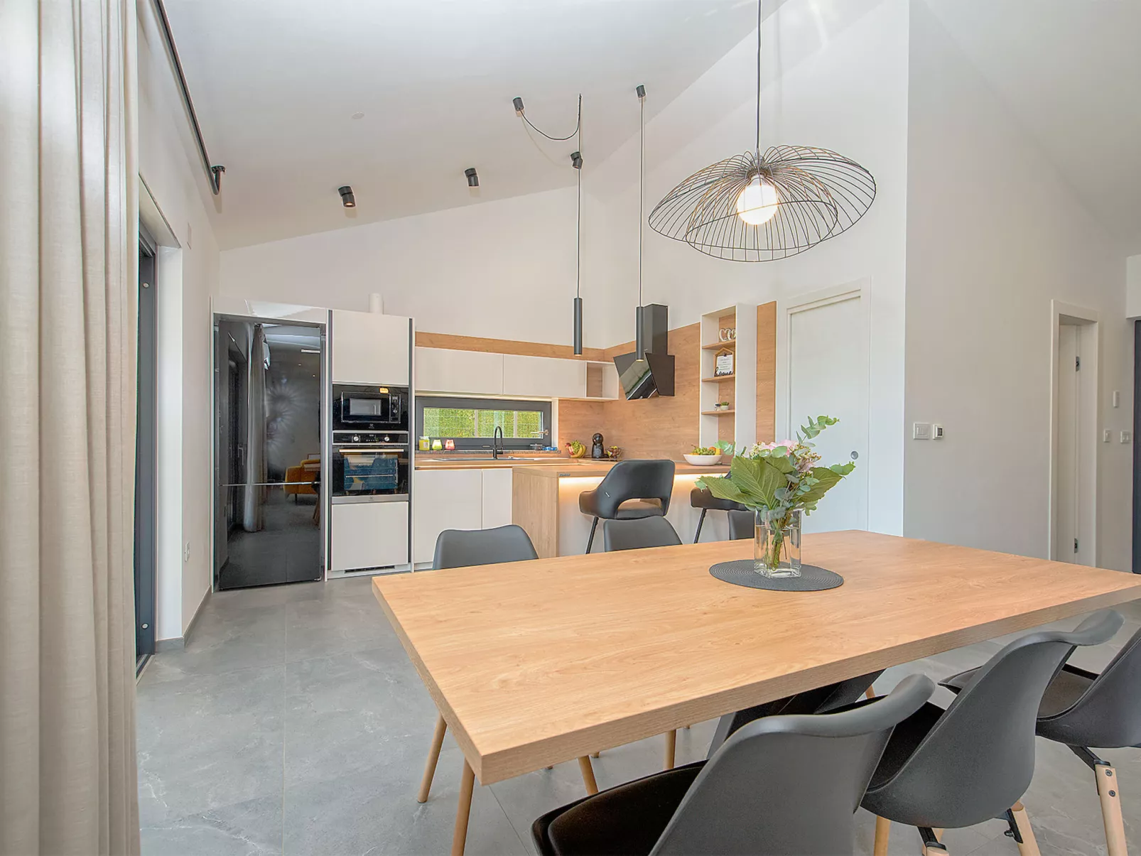 House 2406 - Image-tags.info