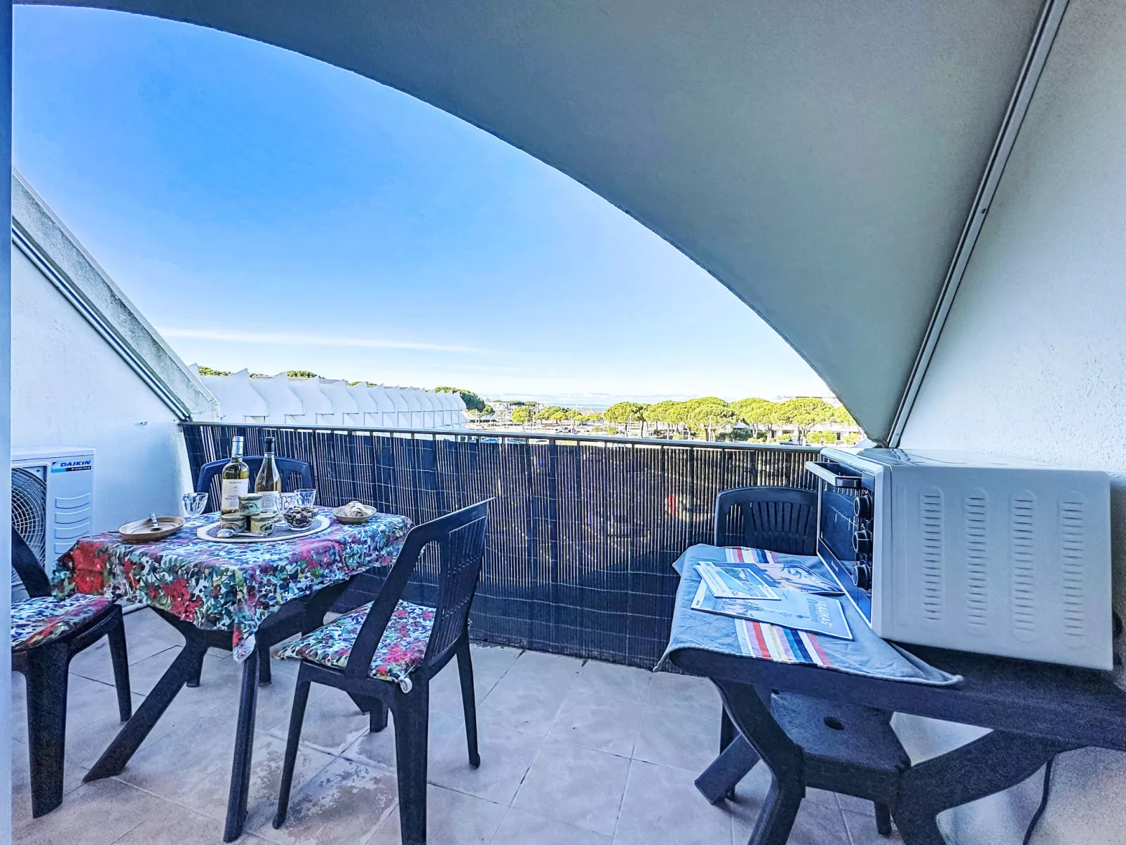 Le Grand Galion - Drinnen