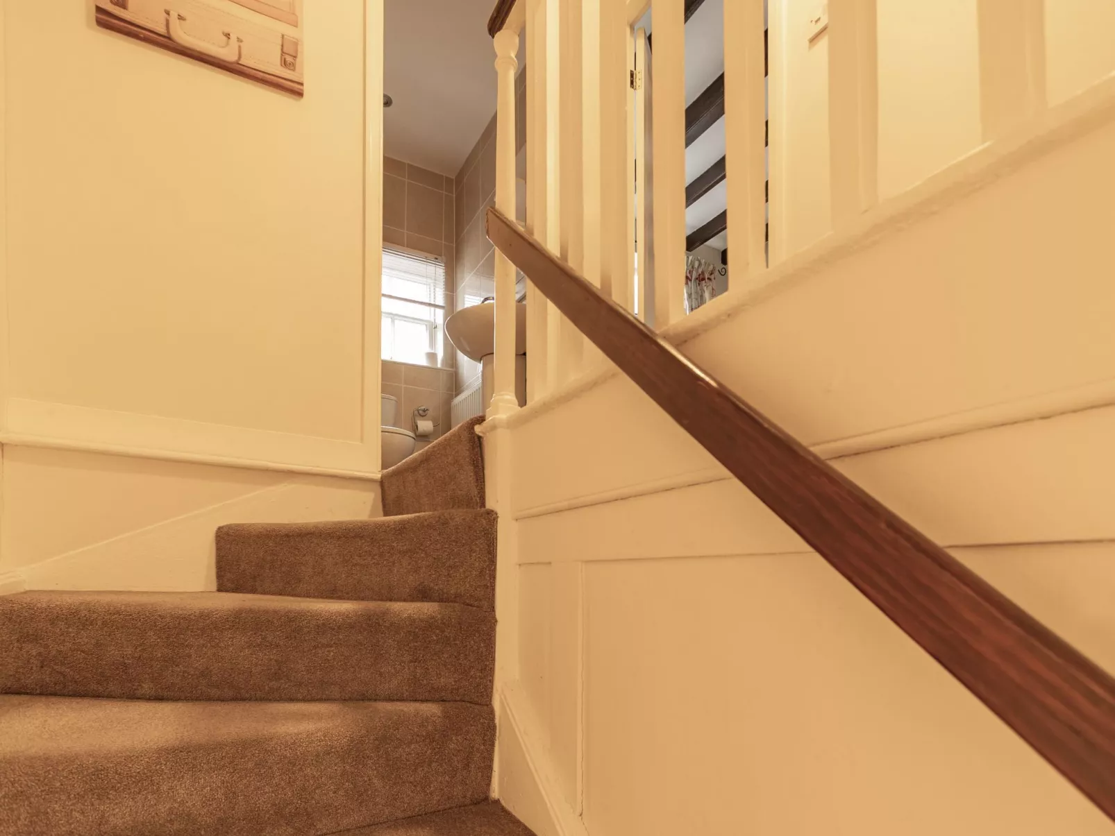 Robins Nest - Inside