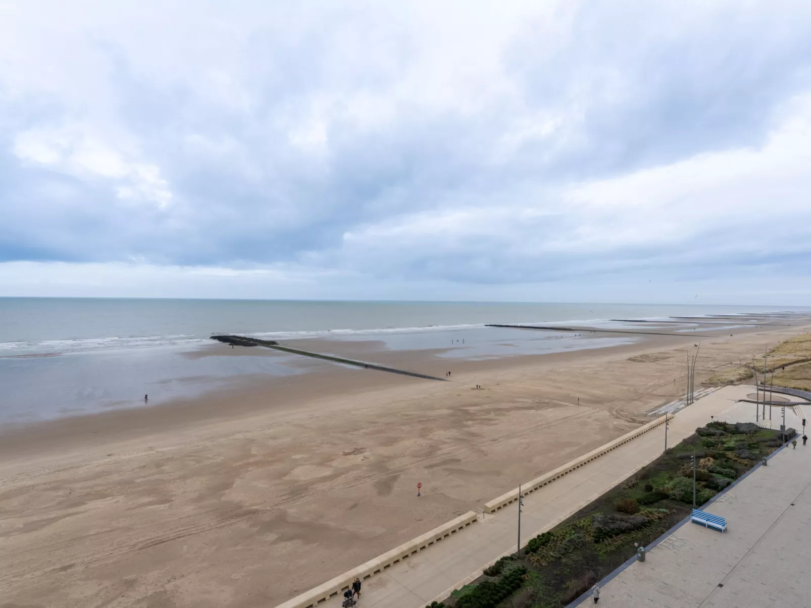 Sea view west - Outside