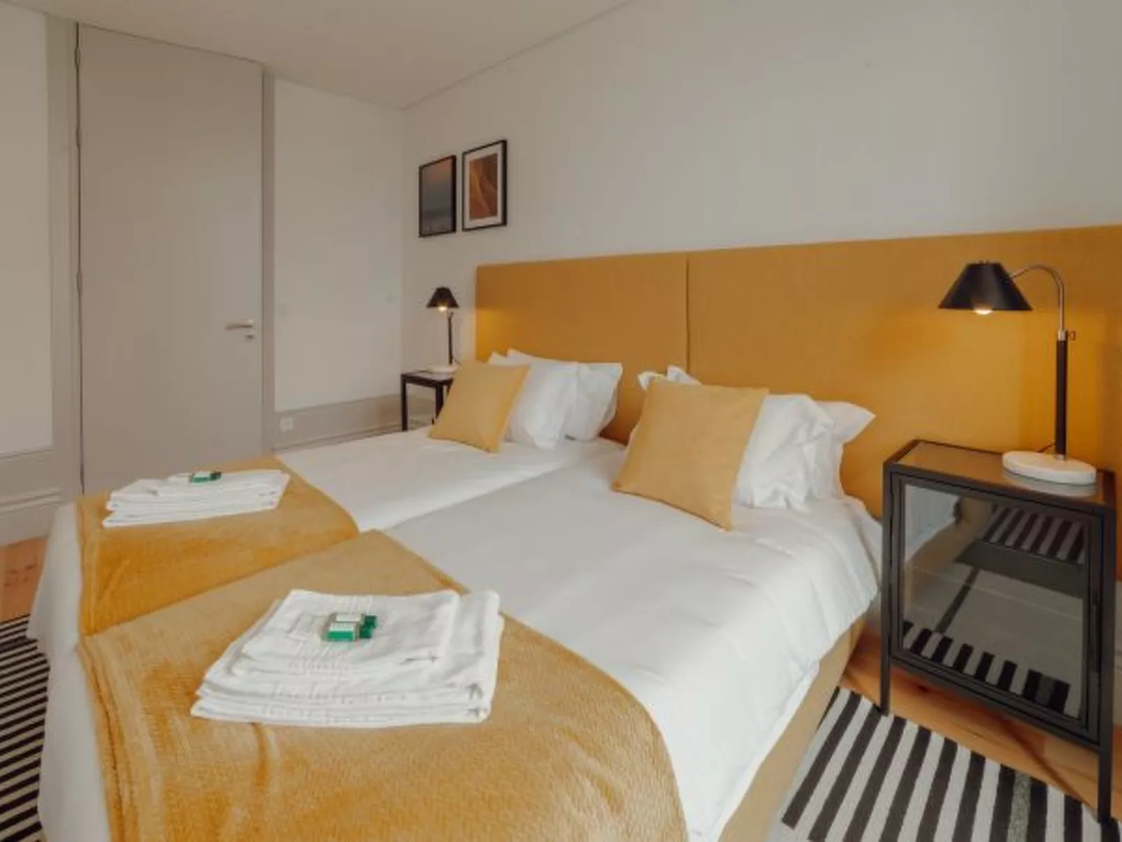 HEART OF PORTO APARTMENT E DUPLEX by VACATIONY - Dedans