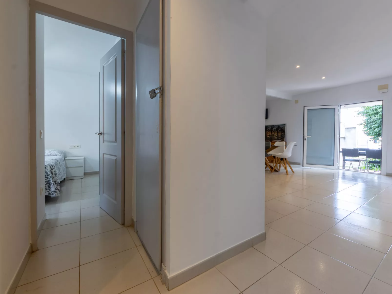 Higini Angles - Inside