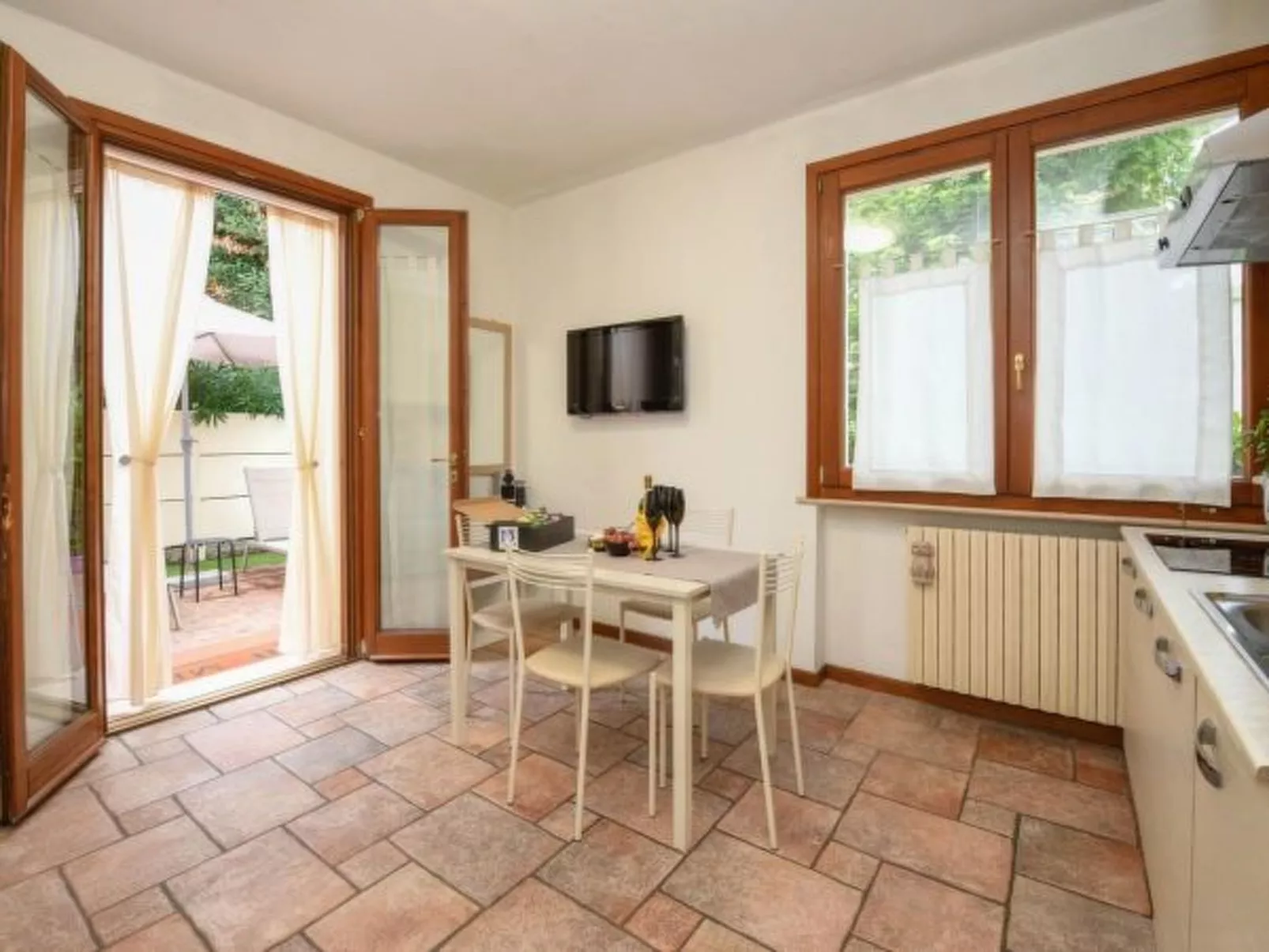 Desenzanoloft Garden and Pool - Image-tags.info