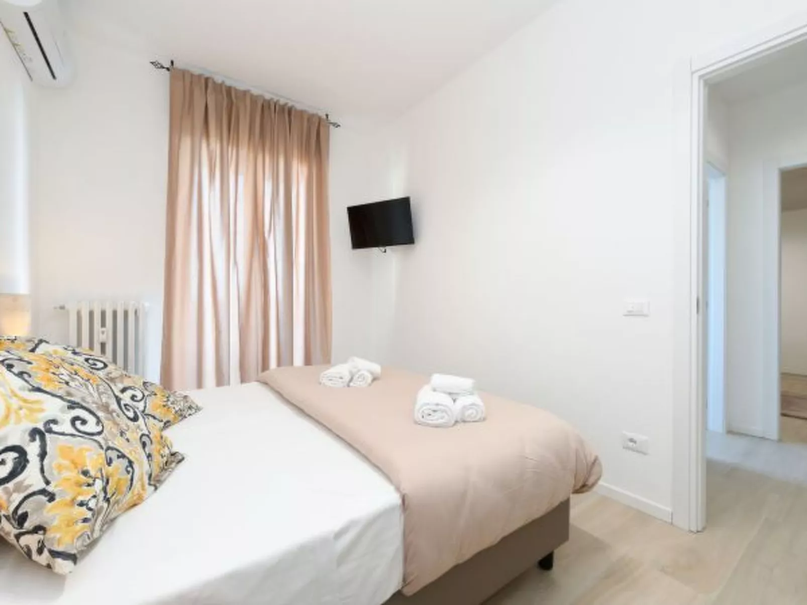 DesenzanoLoft Elegance - Image-tags.info