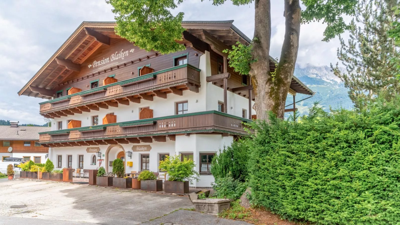Pension Blaiken M-Exterior summer