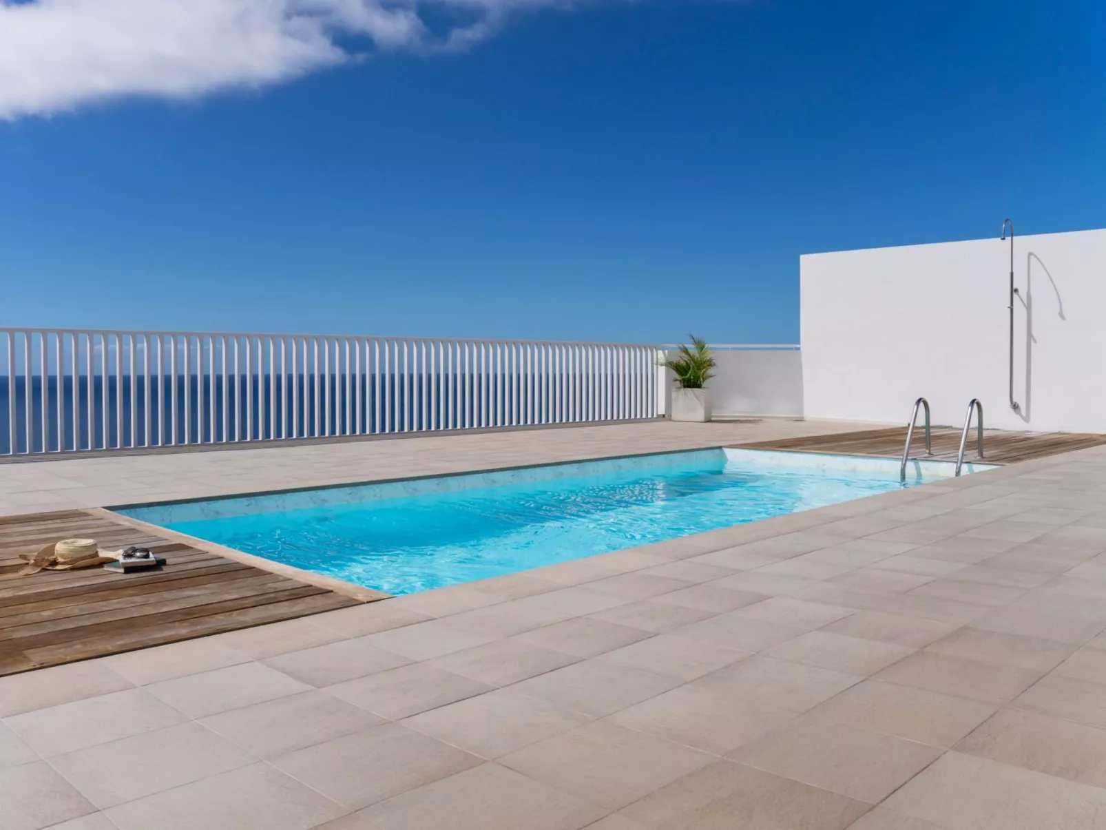 Schönes Appartement Pool und Strand - Outside