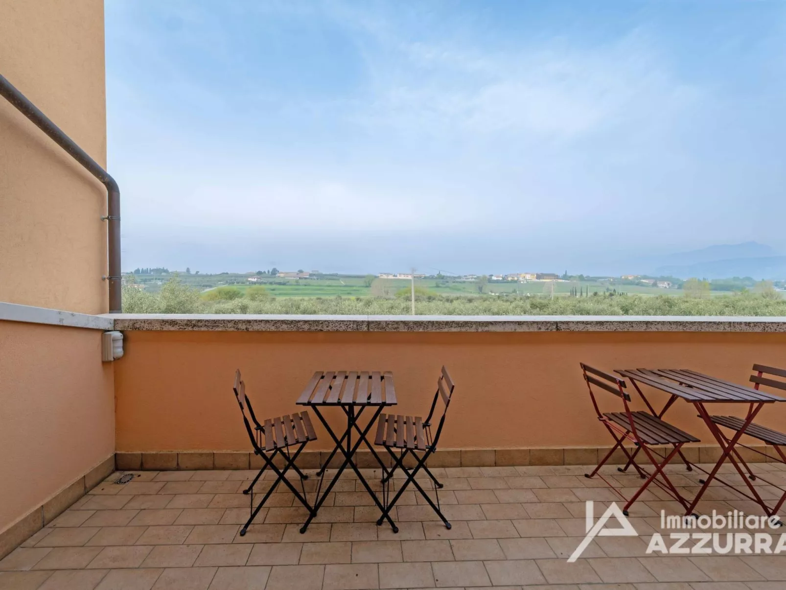 Villa i Roccoli, zwischen Olivenbäumen mit priva - Image-tags.info