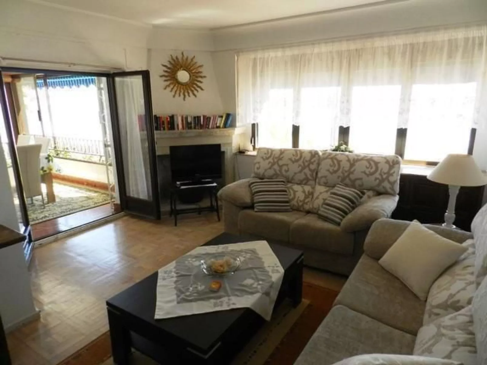 Wohnung in Cala mit Großem Balkon - Image-tags.info