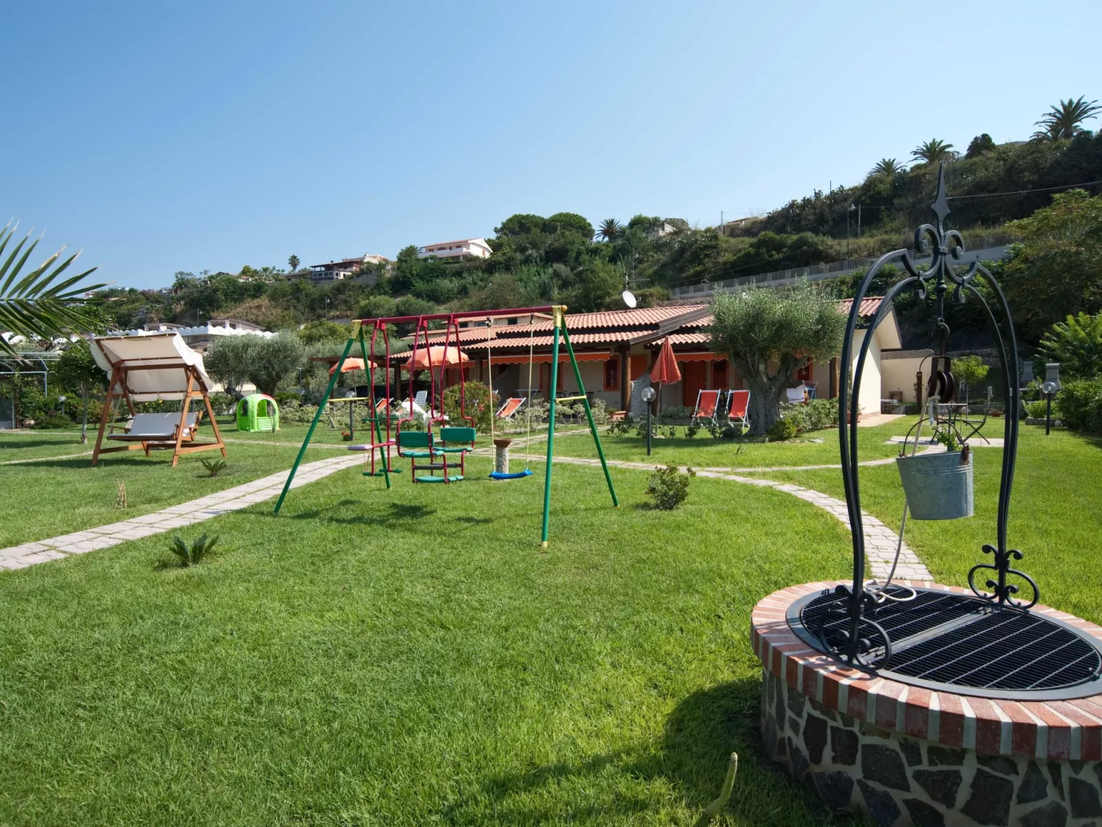 Luxus-Drei-Zimmer-Wohnungen mit großem Garten - Dehors