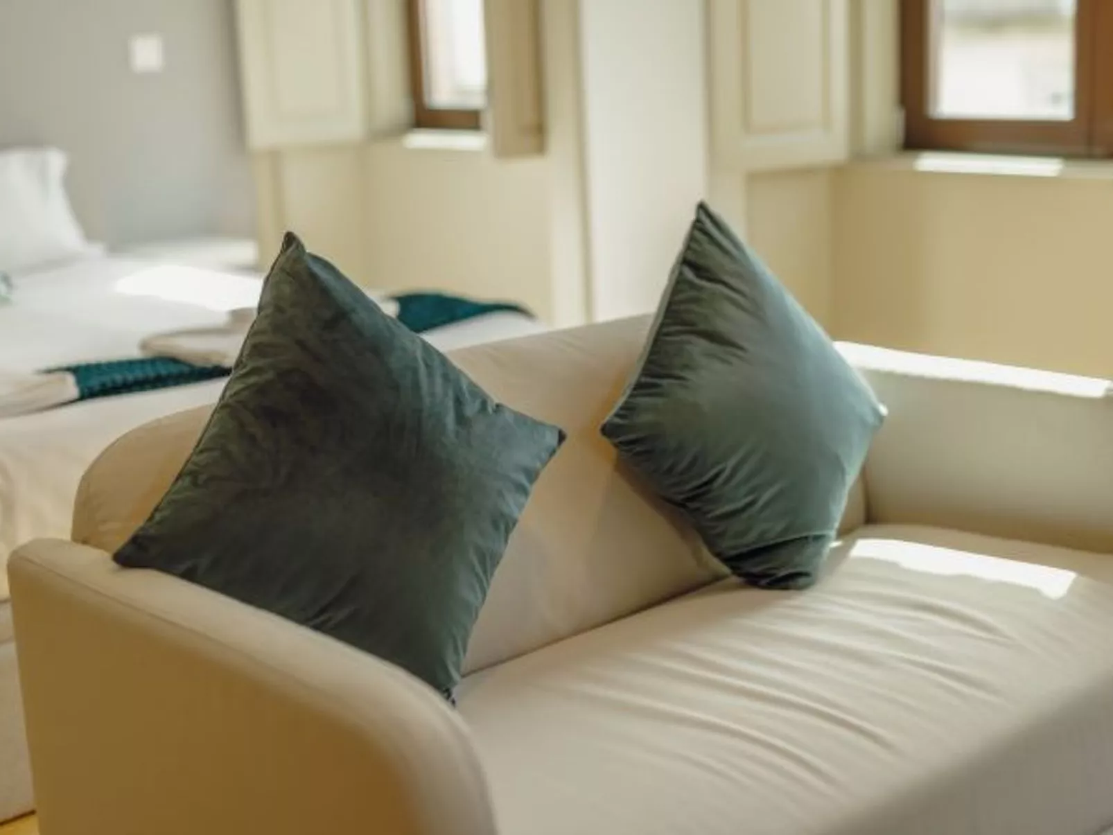 LEGACY OPORTO DESIGN APARTMENT F by VACATIONY - Inside