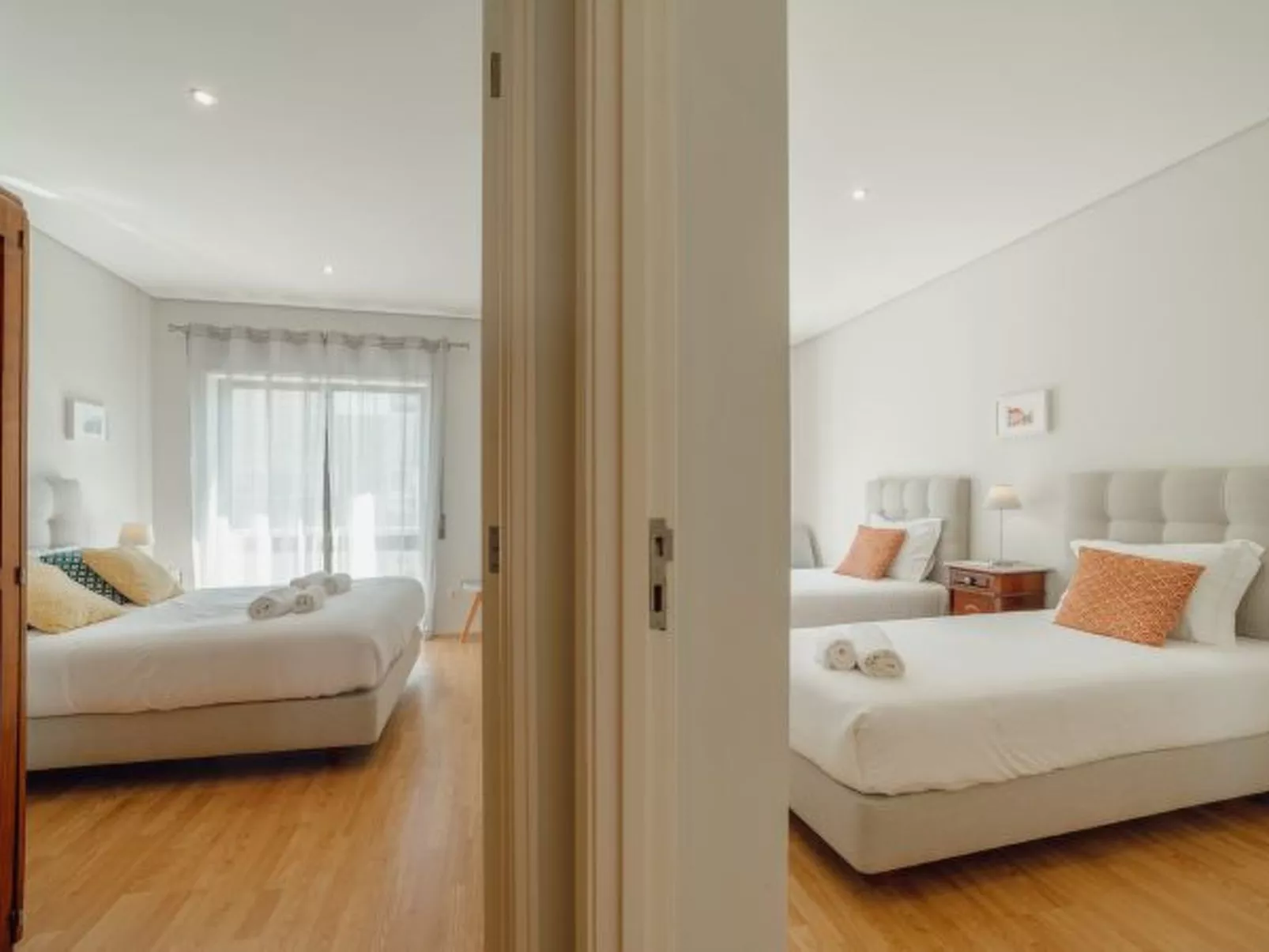 DOWNTOWN DESIGN WITH BALCONY by VACATIONY - Inside