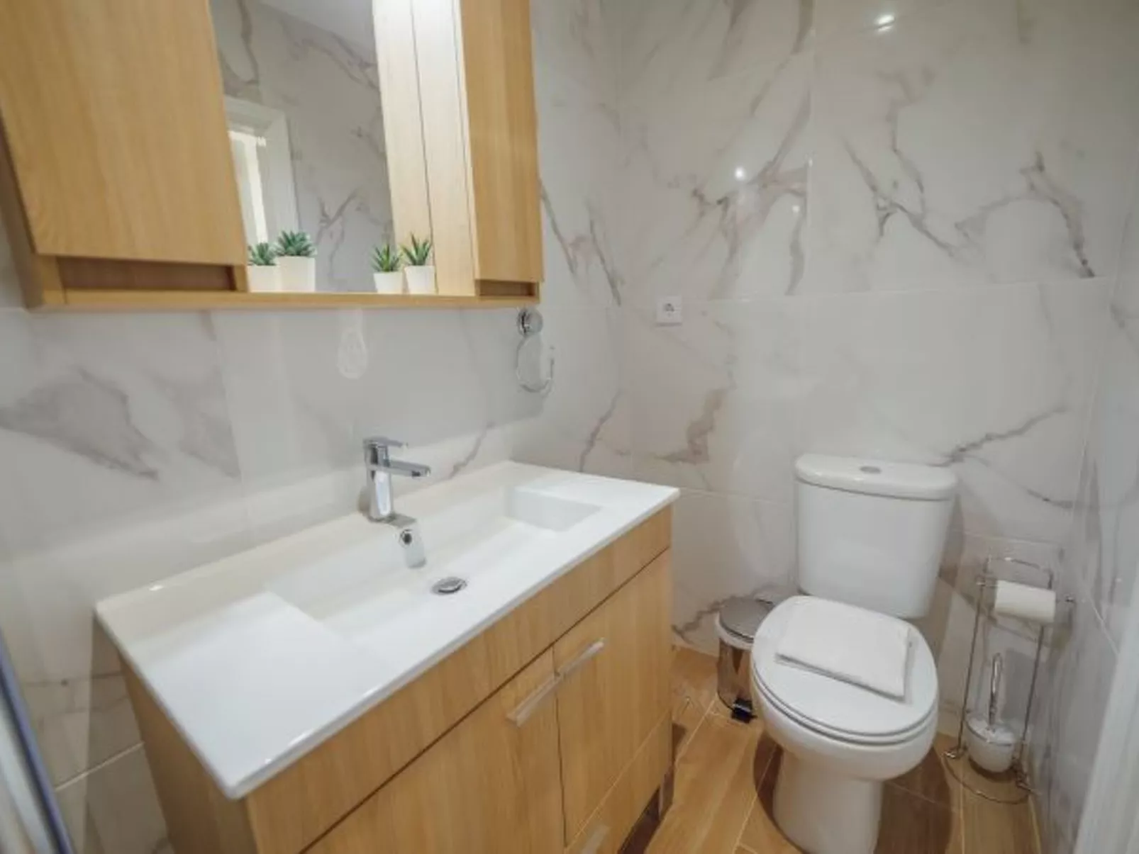 LAPA STYLISH APARTMENT A by VACATIONY - Drinnen