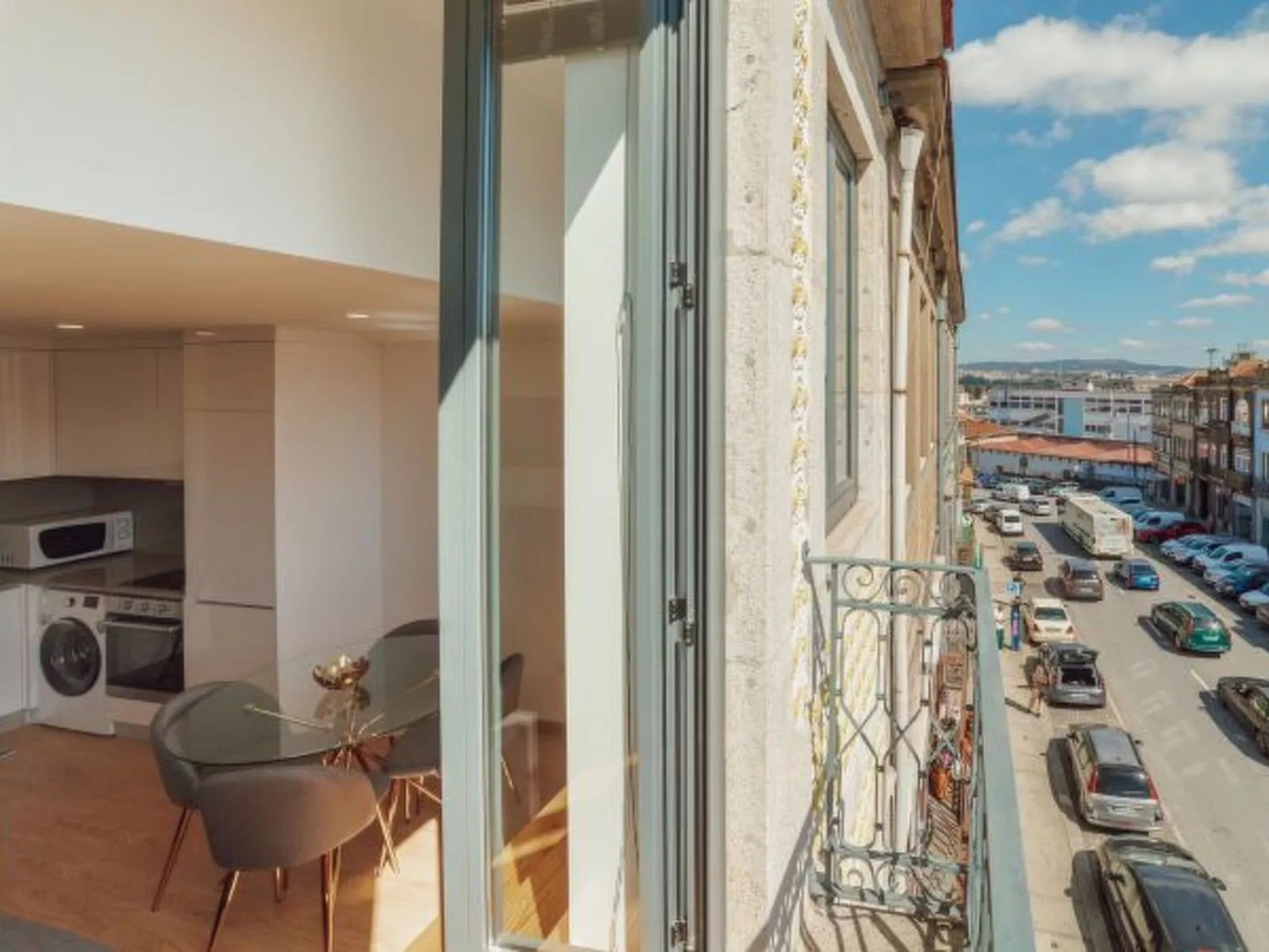 MODERN & STYLISH APARTMENT II by VACATIONY - Inside