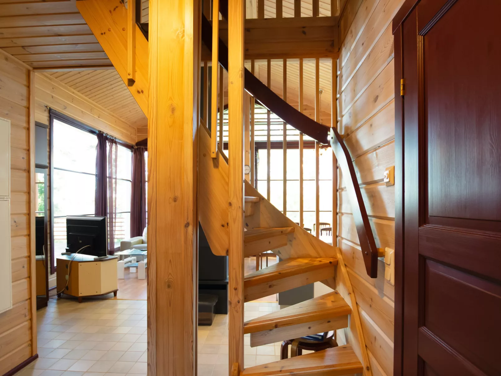 Tiirinniemi 27 a - Inside