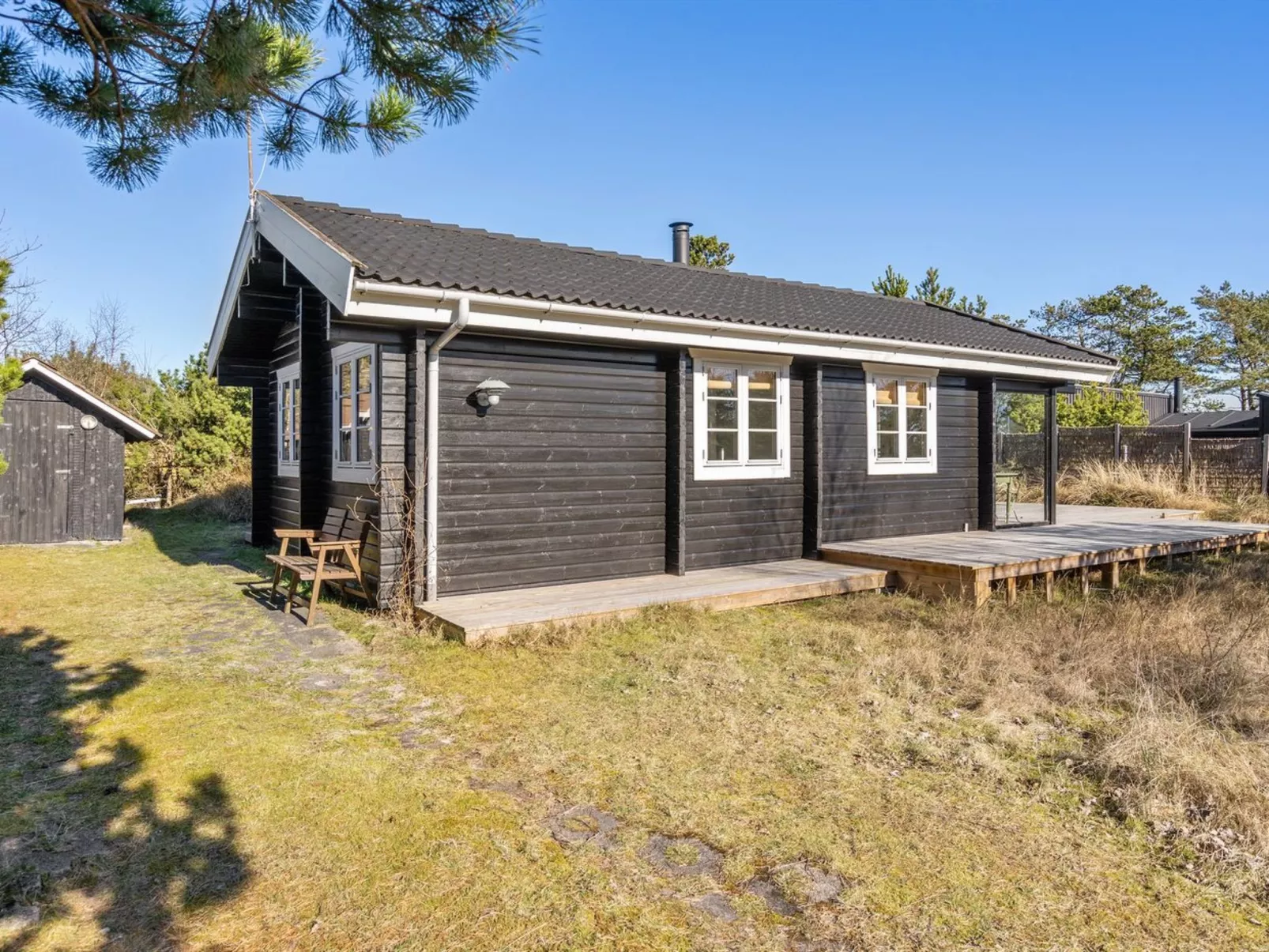 "Gytha" - 150m from the sea - Outside