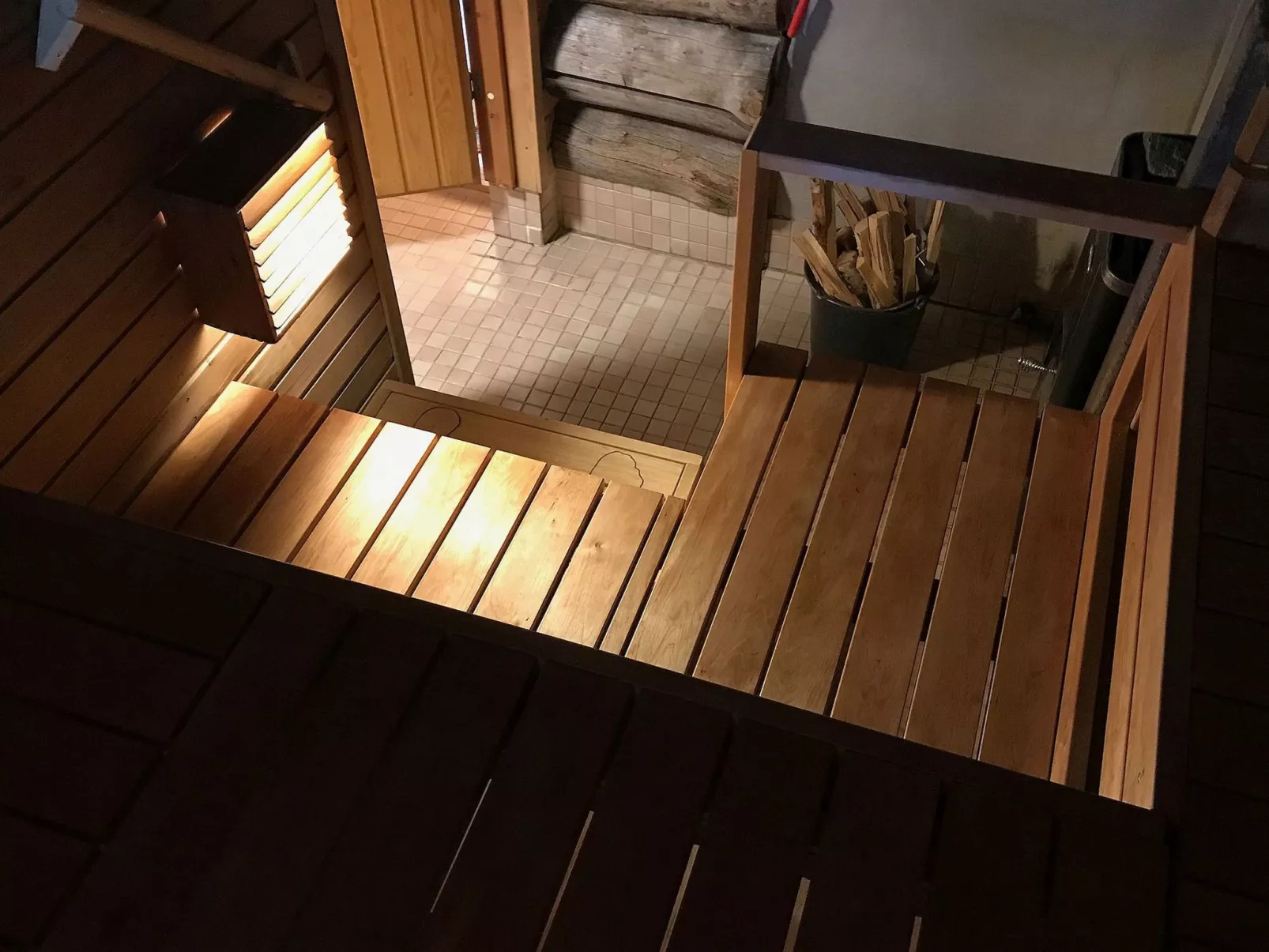 Kiilopalkinen - Drinnen