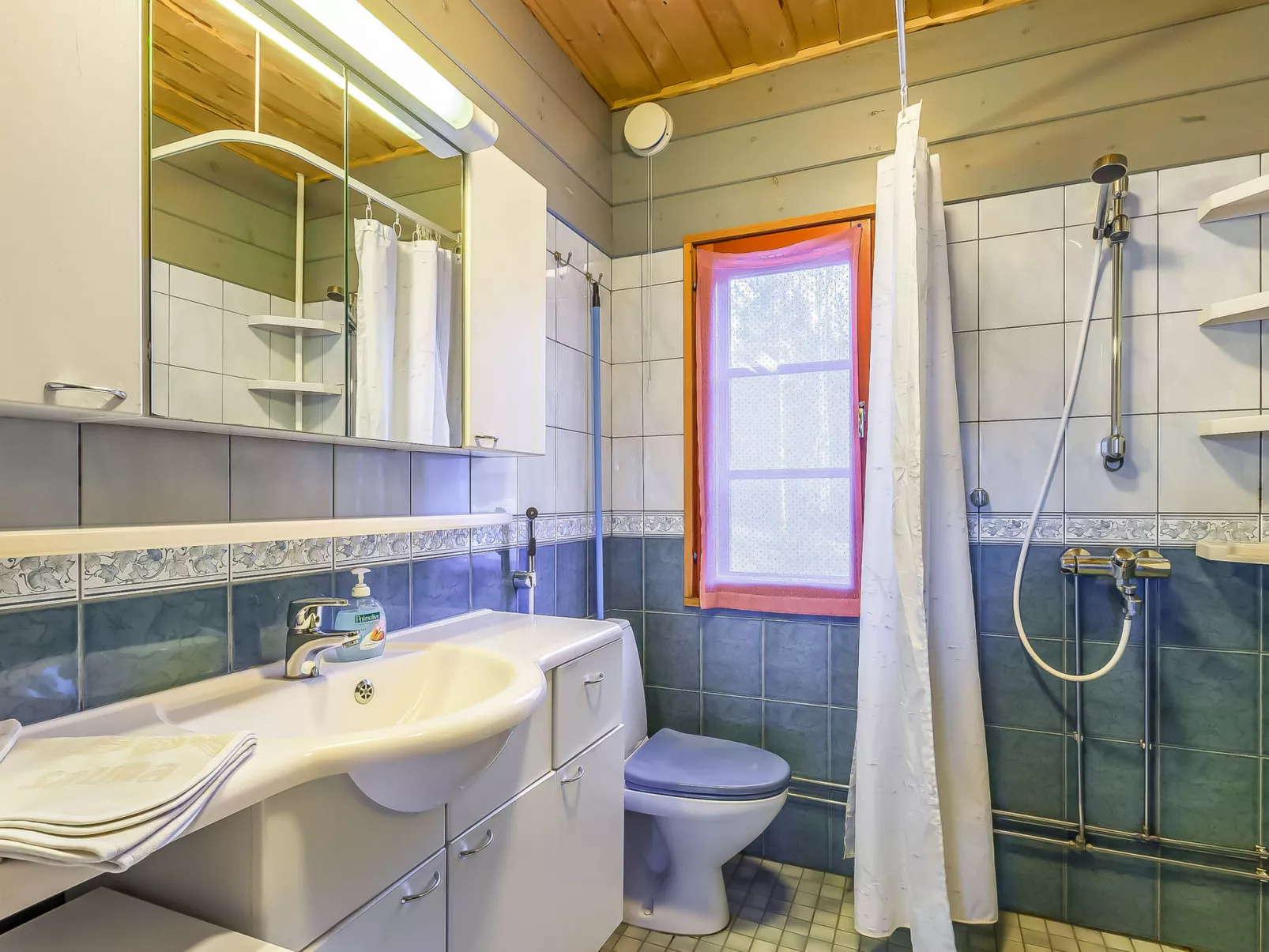 Riutankolo - Drinnen