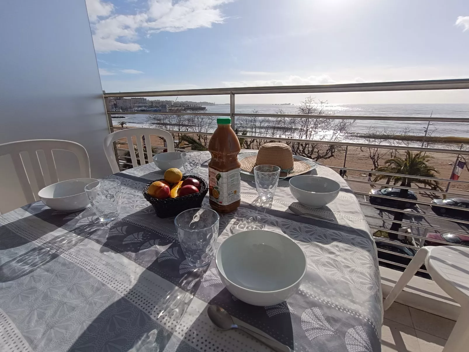 Le Domino - Draußen