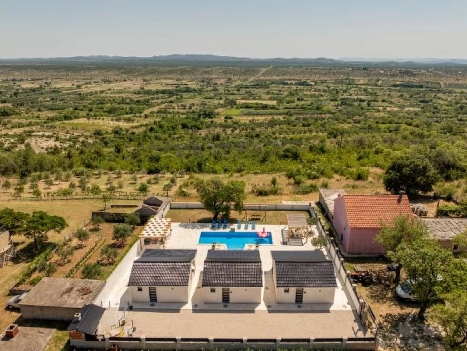 Unique Villa V with pool - Image-tags.info