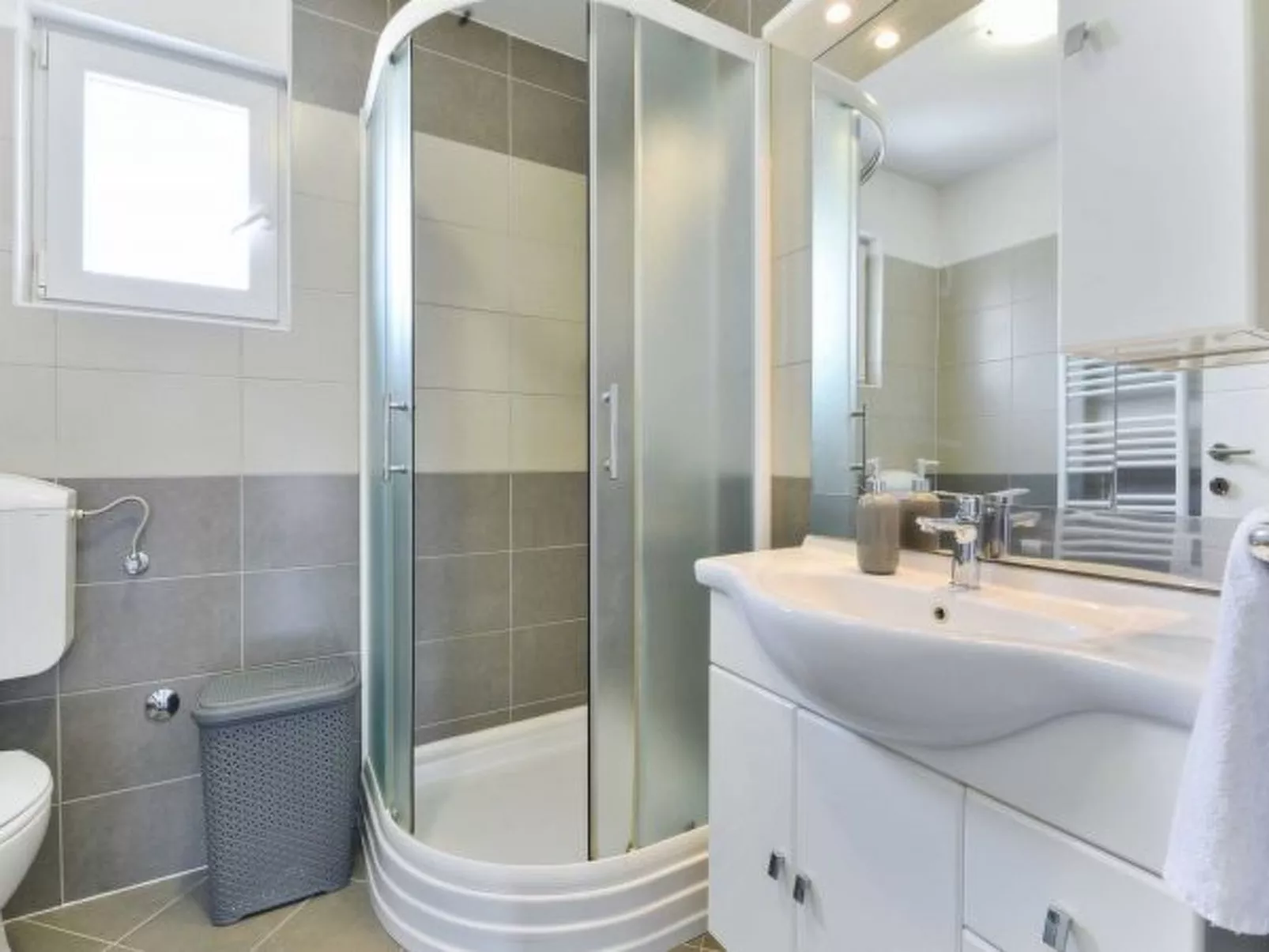 Holiday house Bianca with pool - Image-tags.info