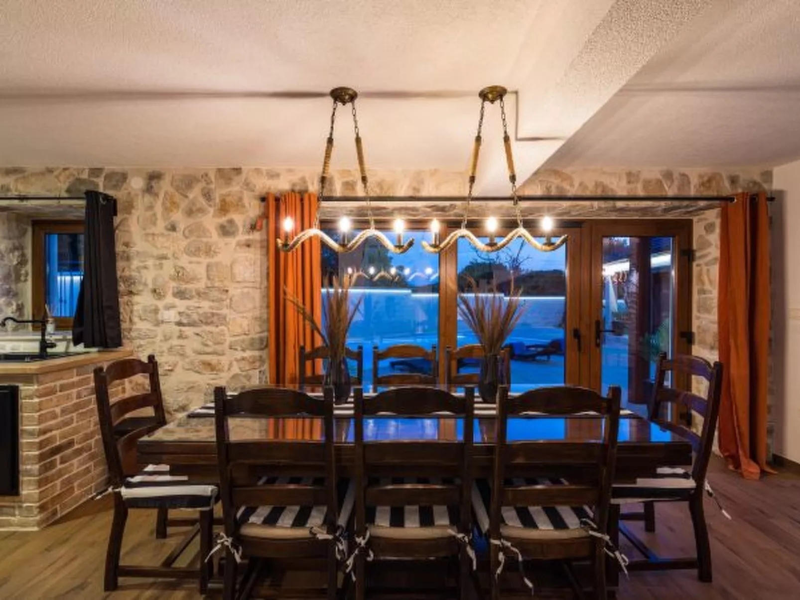 Villa Miandri with heated pool - Image-tags.info