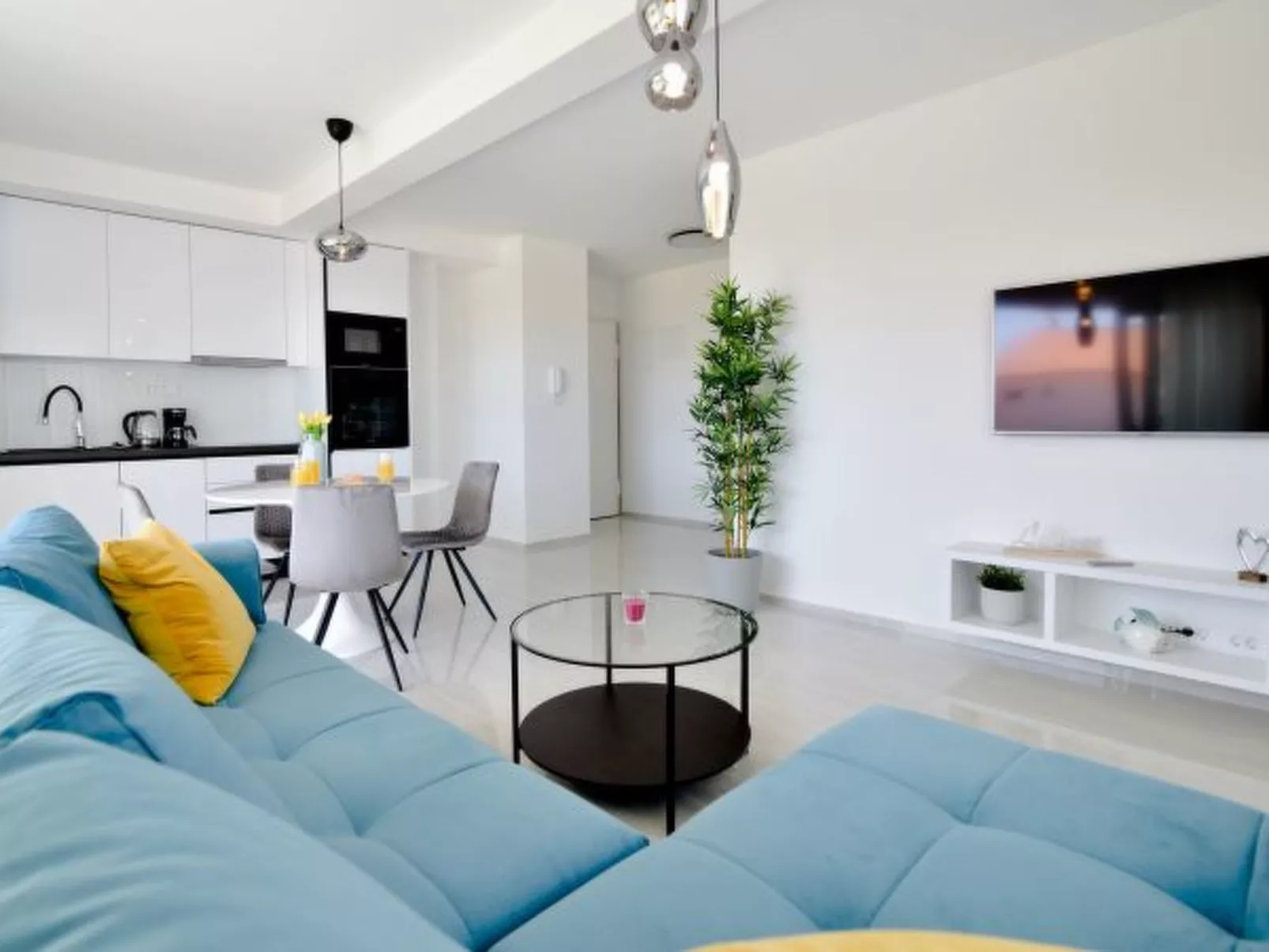 Villa La Perla Apt A3 with heated rooftop pool - Image-tags.info