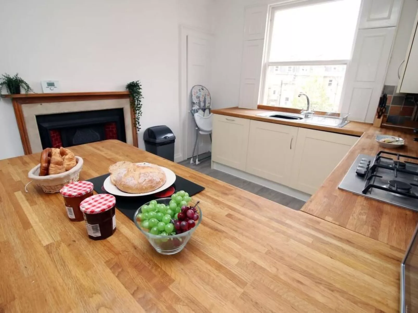 3-Schlafzimmer-Wohnung im georgianischen Stil - beste Lage - 7 Gäste - Drinnen