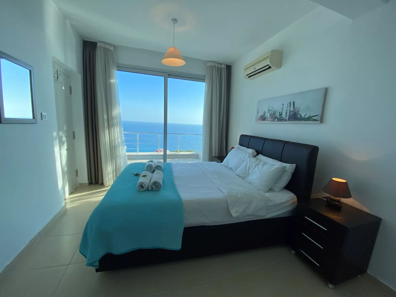 Ferienvilla mit Infinity Pool - Drinnen