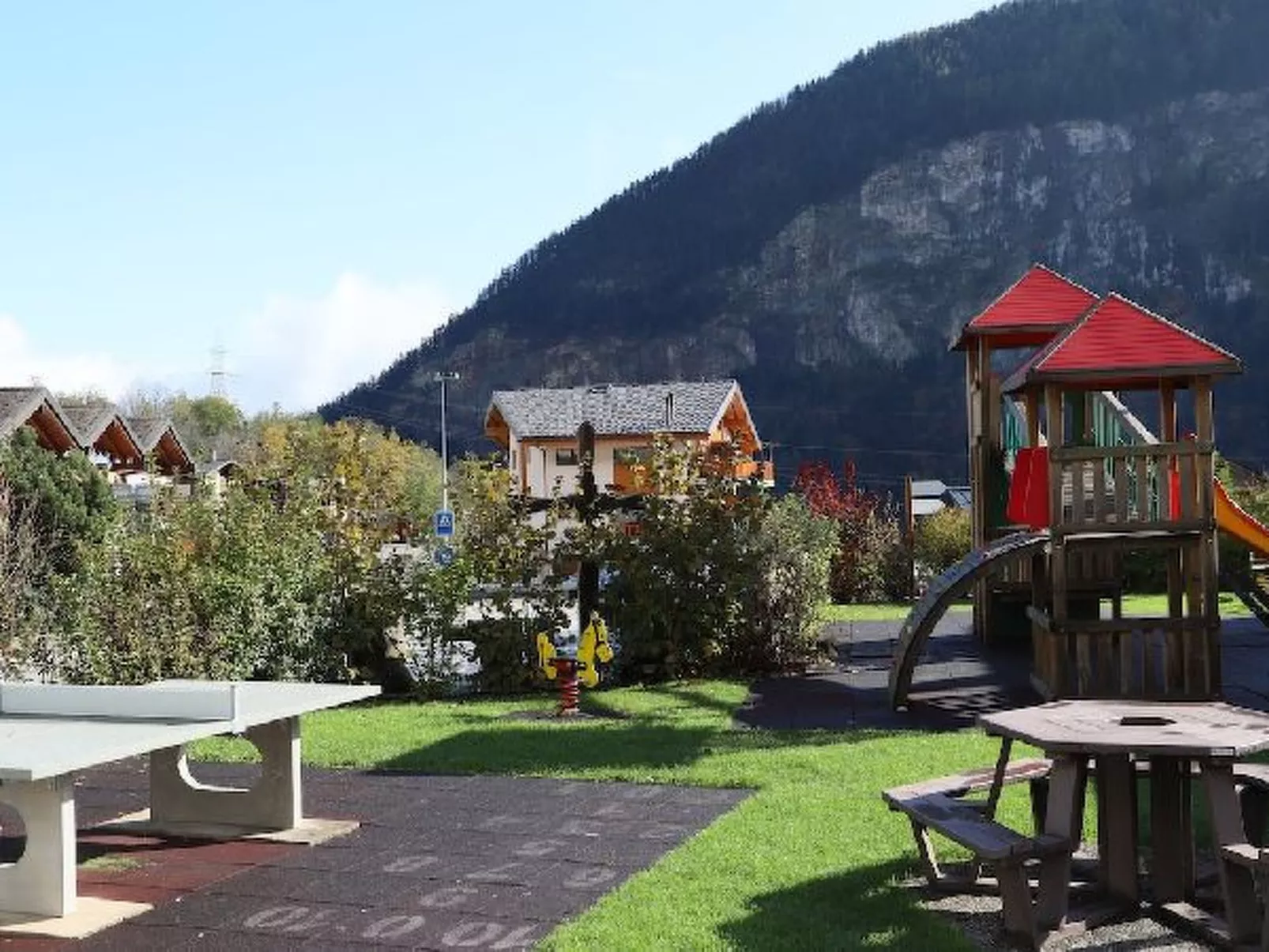 Petit Nid Douillet au Coeur de Salvan - Dehors