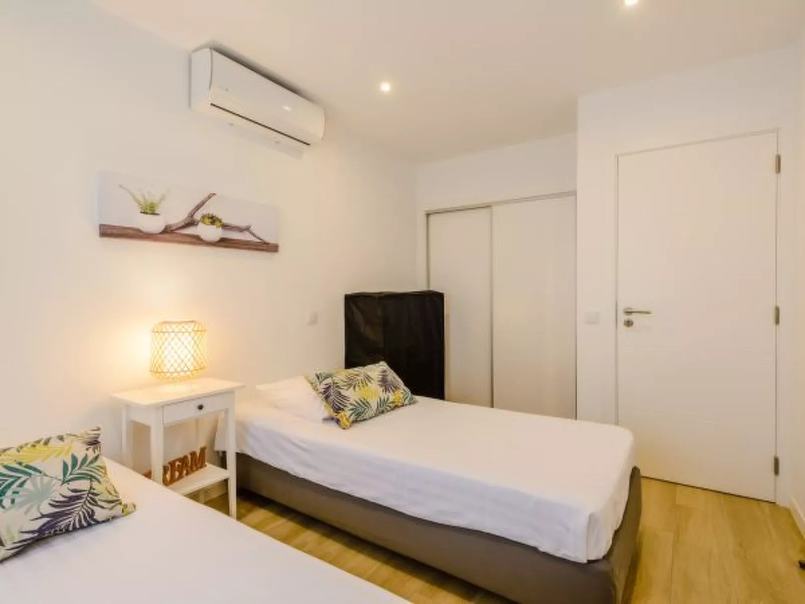 The Little Paradise with Sea Views - Inside