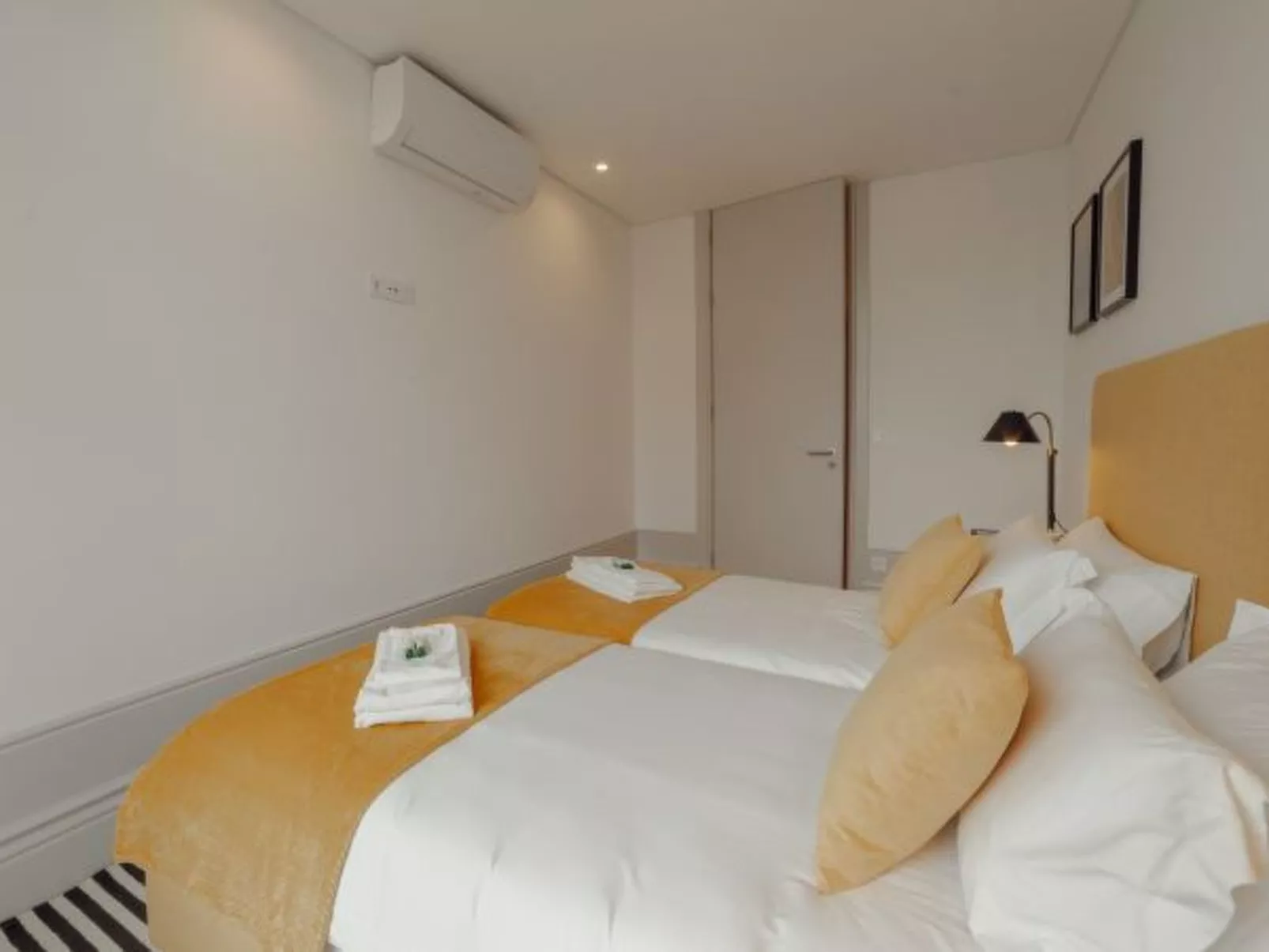 HEART OF PORTO APARTMENT E DUPLEX by VACATIONY - Dedans