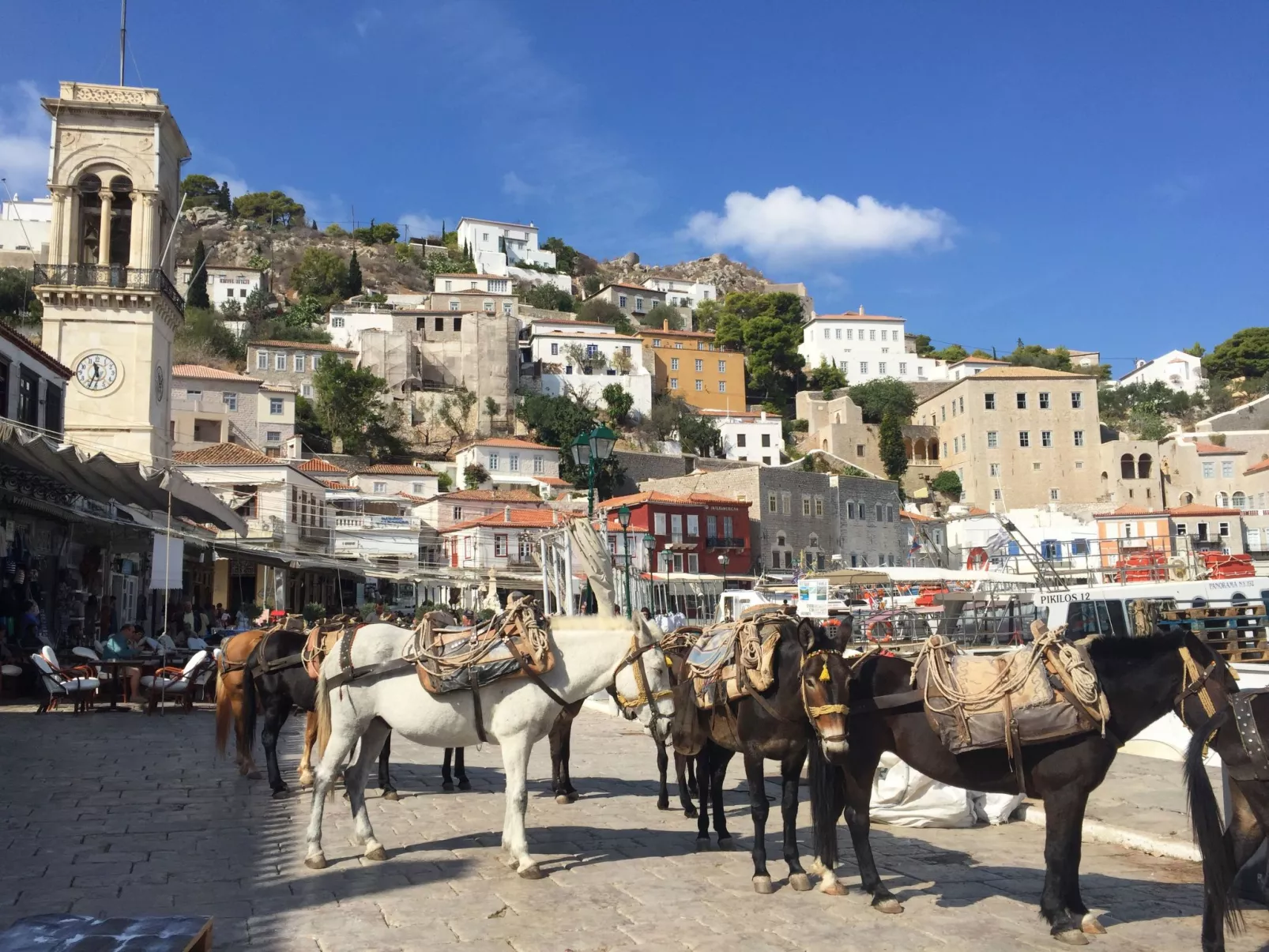 In Ermioni mit gemeinschaftlichem Pool, Grill und Terrasse - Draußen